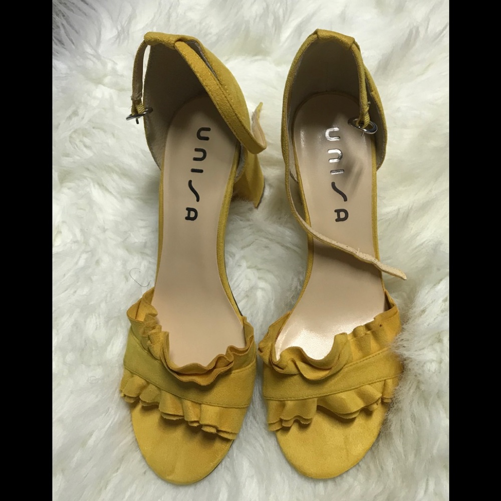 Unisa Yellow Heels!!